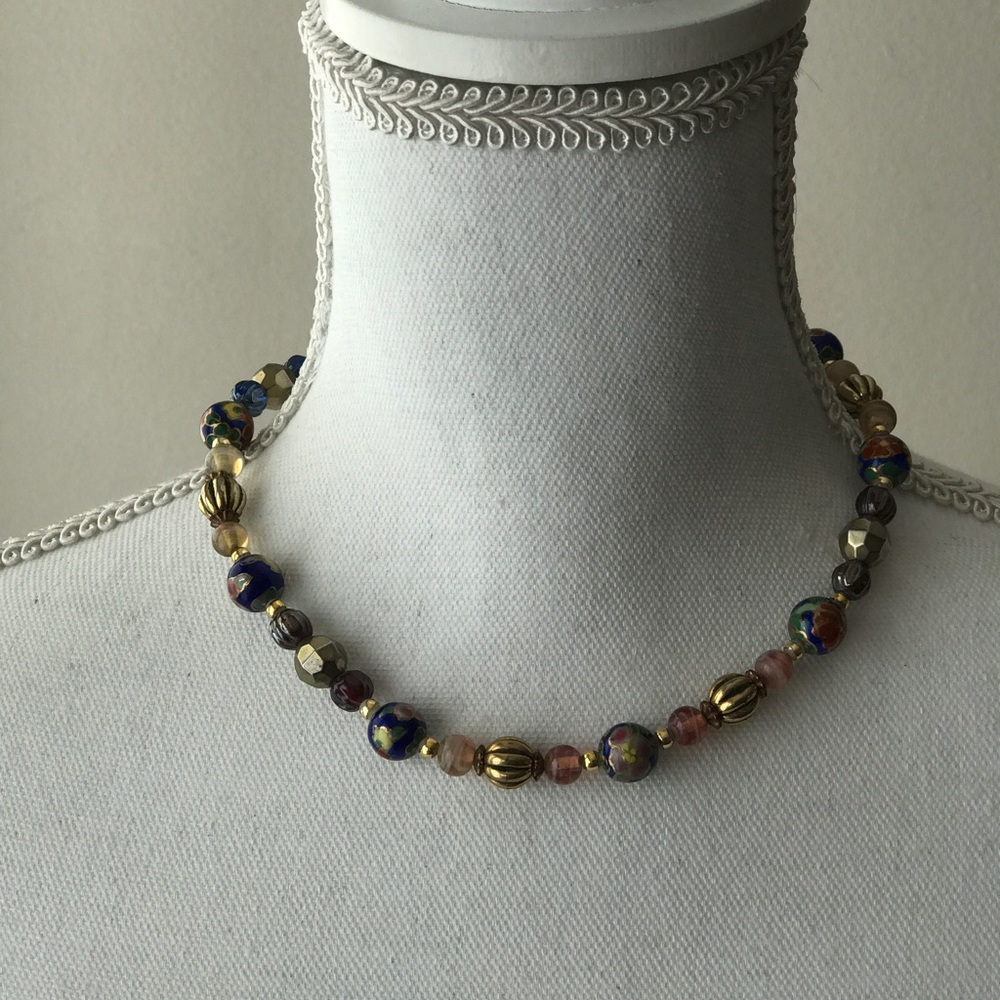 Blue floral cloustine band glass bead necklace v